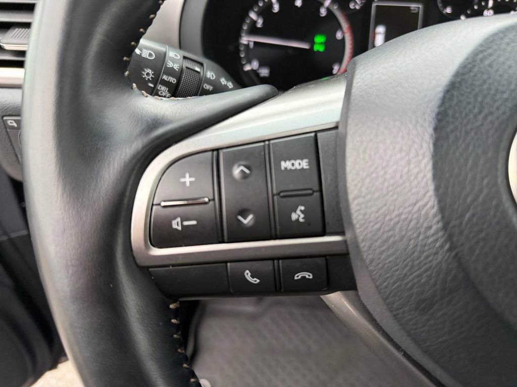 Used 2023 Lexus GX 460 Premium w/ Premium Package image 22