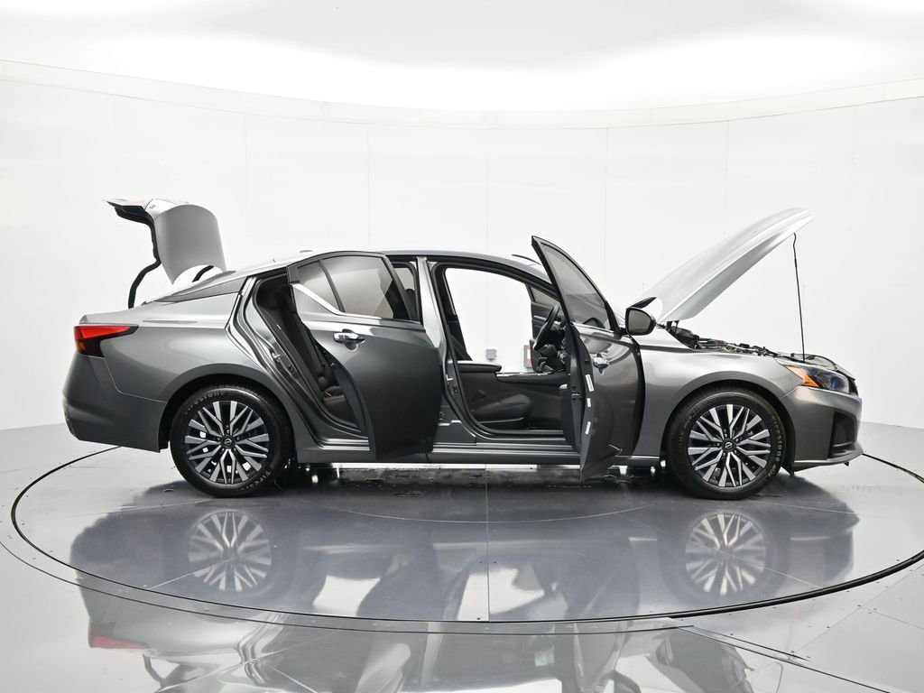 Used 2023 Nissan Altima 2.5 SV image 47