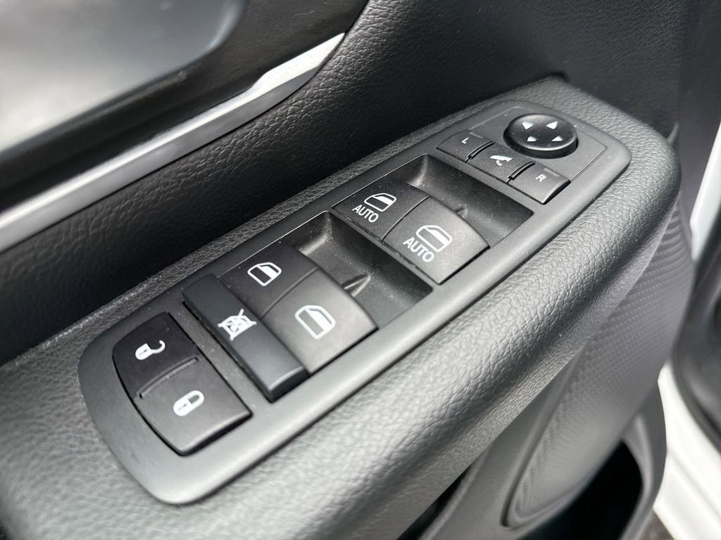 Used 2021 RAM 1500 Big Horn image 13