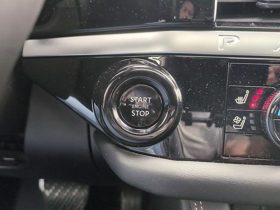 Used 2026 Nissan Pathfinder Platinum w/ Cargo Package AWD/4WD image 24