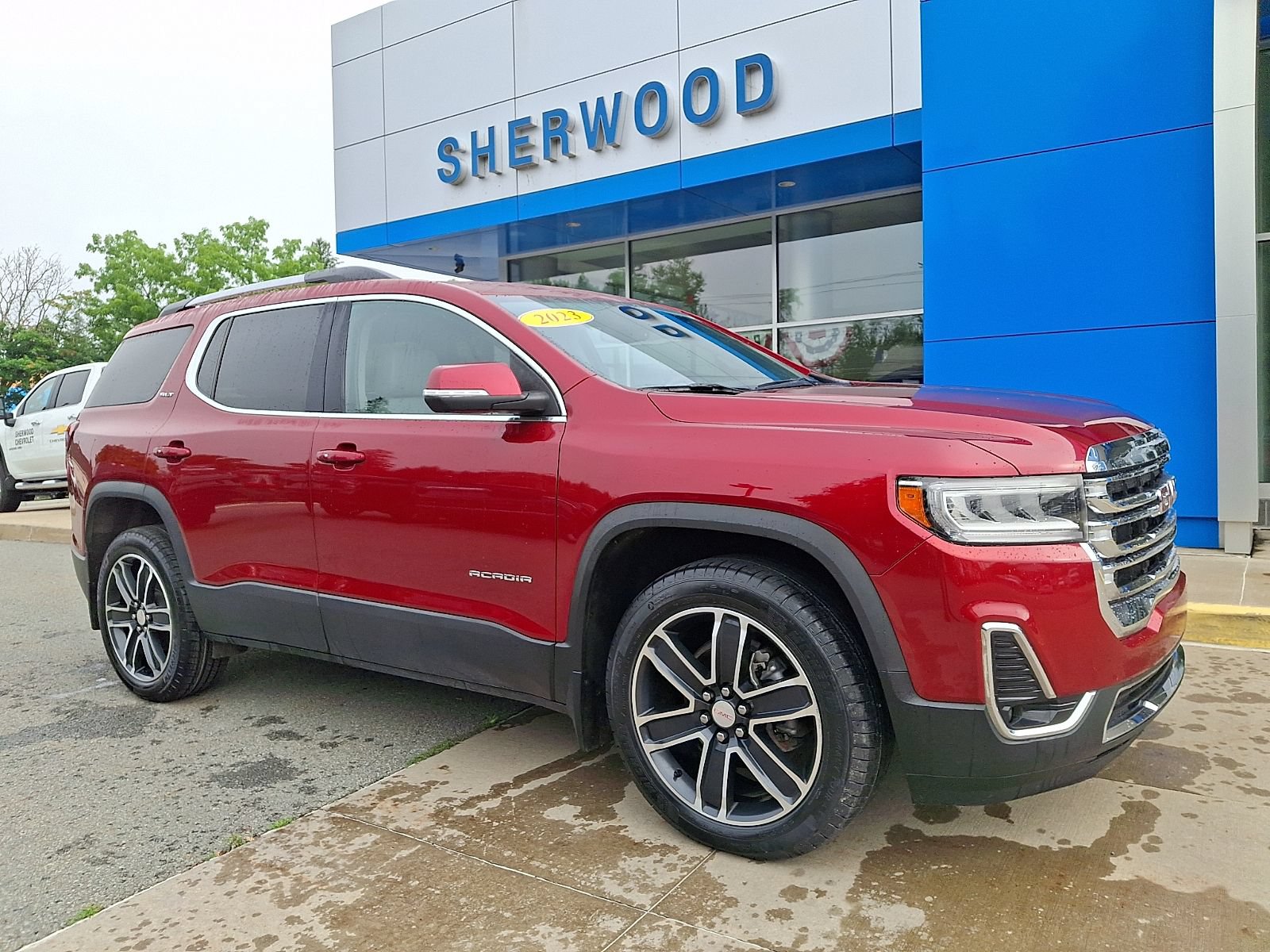 Used 2023 GMC Acadia SLT w/ Technology Package