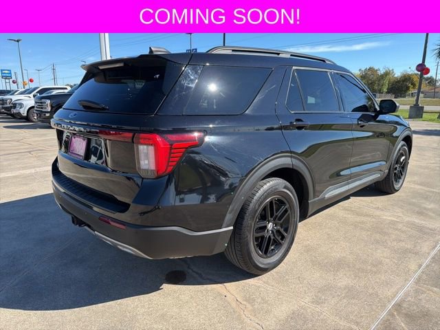 Used 2025 Ford Explorer Active w/ Active Comfort Package image 7