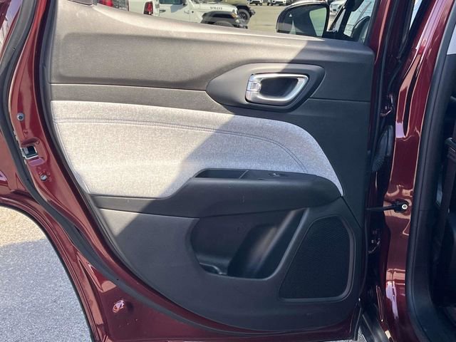 Used 2022 Jeep Compass Latitude image 16