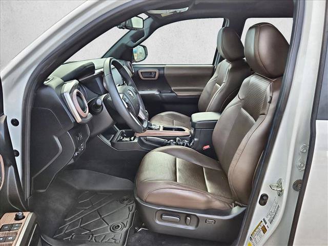 Used 2022 Toyota Tacoma Limited AWD/4WD image 15