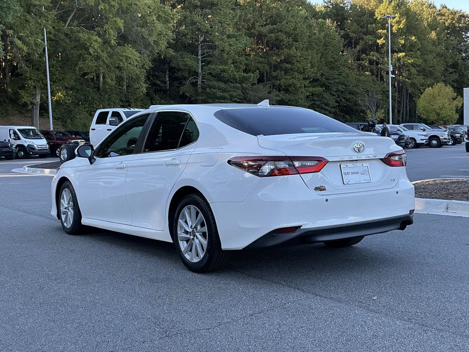 Used 2022 Toyota Camry LE w/ Convenience Package FWD image 3