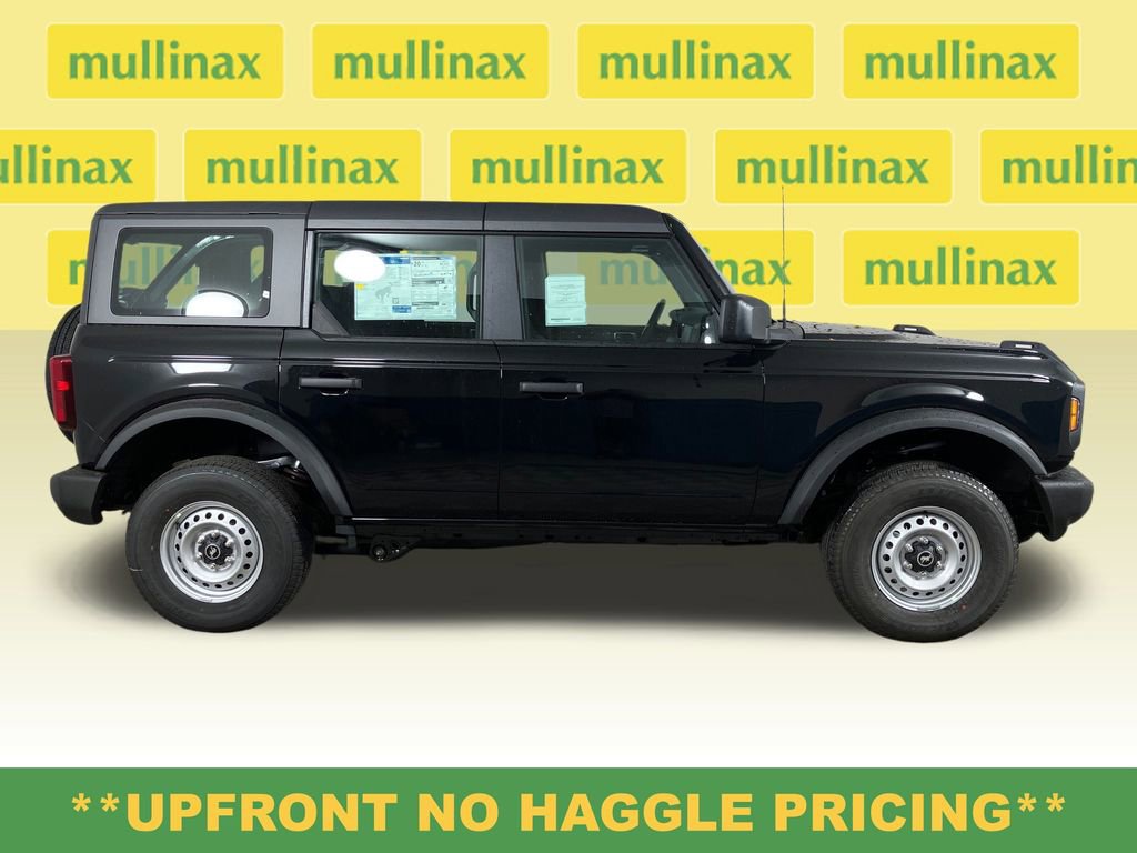 New 2025 Ford Bronco 4-Door image 2