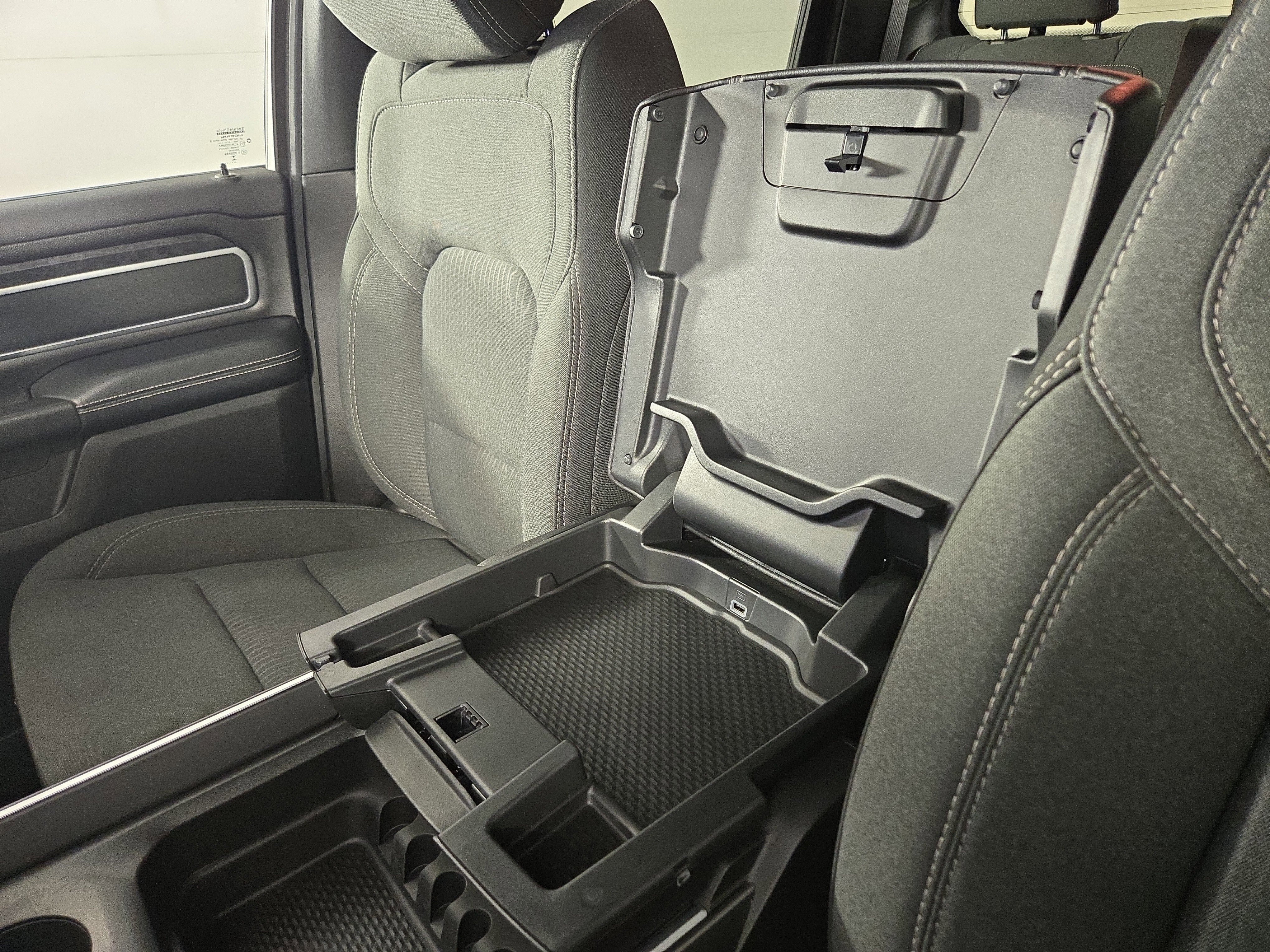 Used 2023 RAM 1500 Big Horn image 29