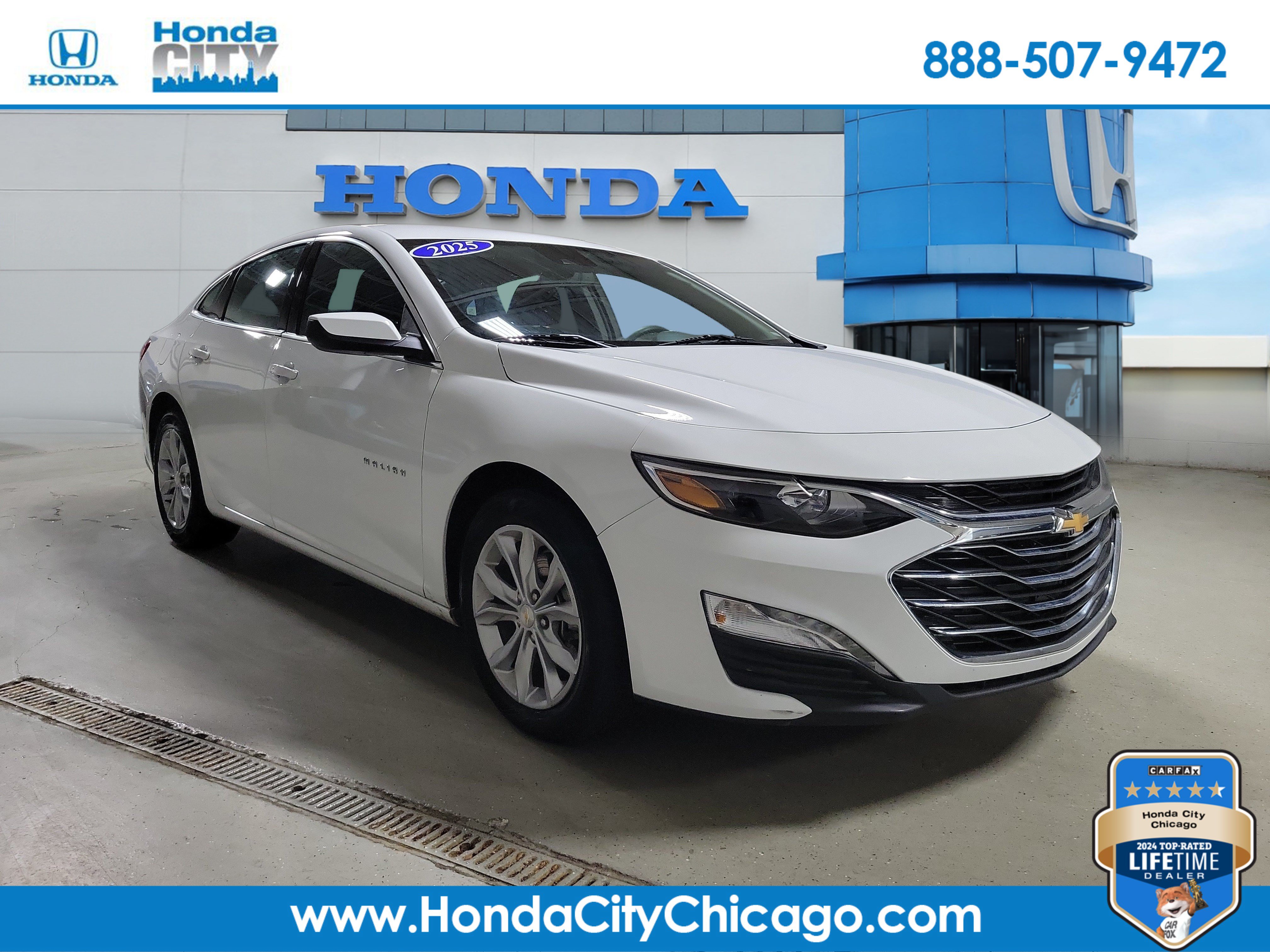 Used 2025 Chevrolet Malibu LT FWD image 1