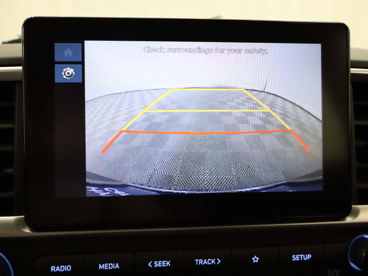 Used 2025 Hyundai Venue SE image 12