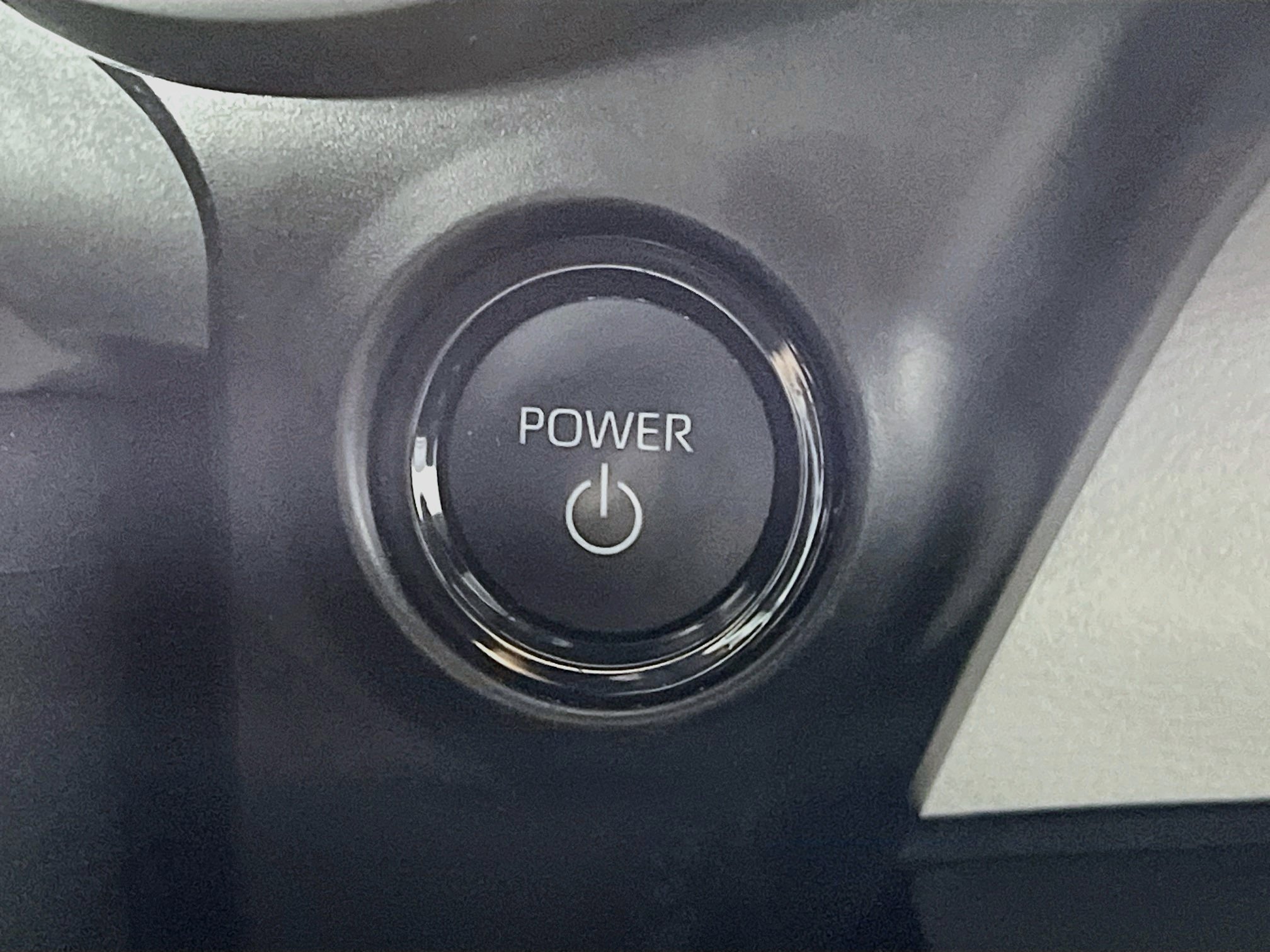 Used 2025 Toyota Sienna XLE FWD image 23