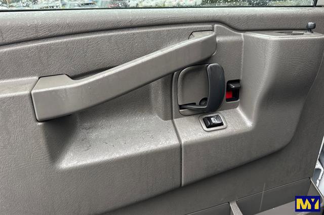 Used 2024 GMC Savana 2500 w/ Driver Convenience Package image 11