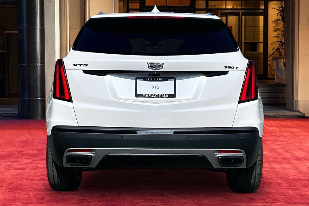 New 2026 Cadillac XT5 Premium Luxury w/ LPO, ONYX Package FWD image 5