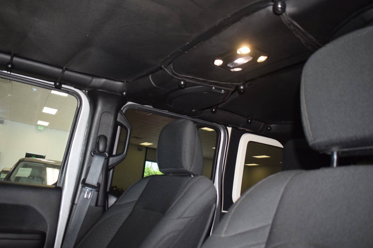 Used 2020 Jeep Wrangler Unlimited Sport AWD/4WD image 30