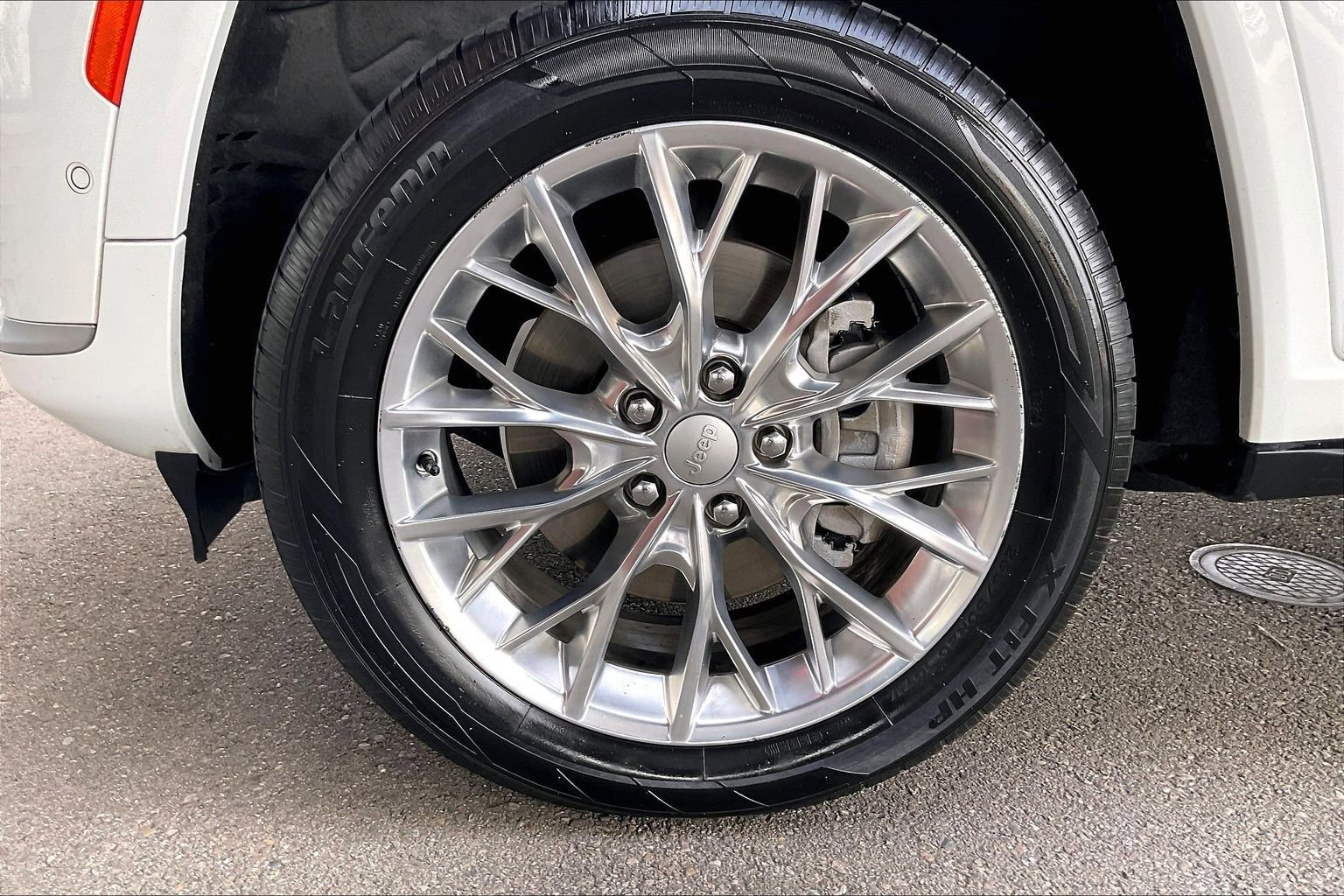 Used 2021 Jeep Grand Cherokee L Summit w/ Advanced Protech Group IV image 24