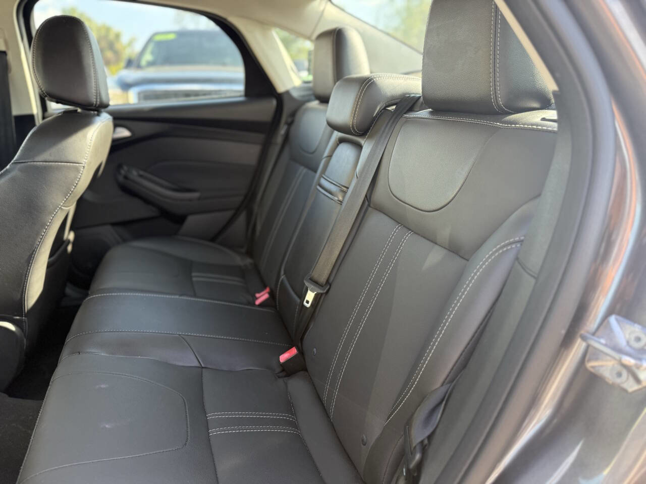 Used 2013 Ford Focus Titanium w/ Titanium Handling Pkg FWD image 20