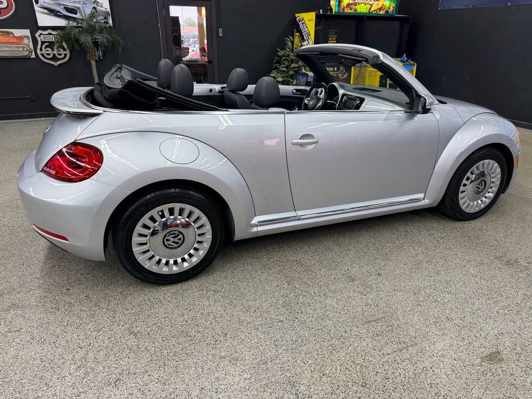 Used 2016 Volkswagen Beetle 1.8T S FWD image 9
