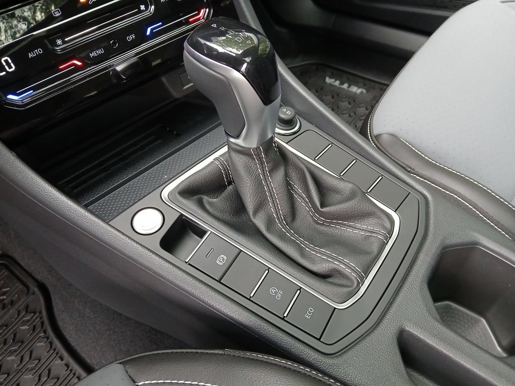 New 2026 Volkswagen Jetta SE FWD image 23