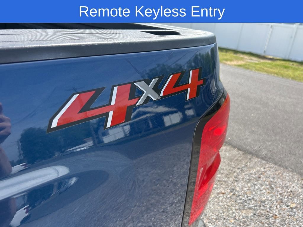 Used 2018 Chevrolet Silverado 1500 LT w/ LT Convenience Package image 12