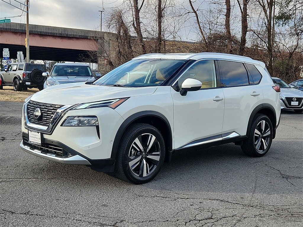 Certified 2022 Nissan Rogue Platinum w/ Head-Up Display Package image 4