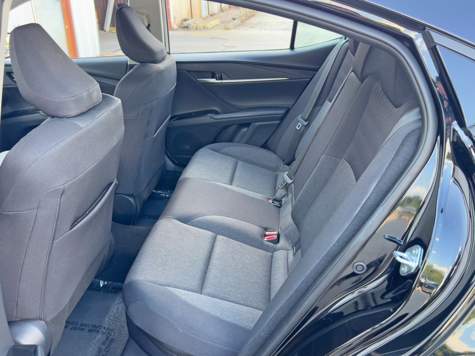 Used 2025 Toyota Camry LE w/ Convenience Package image 38