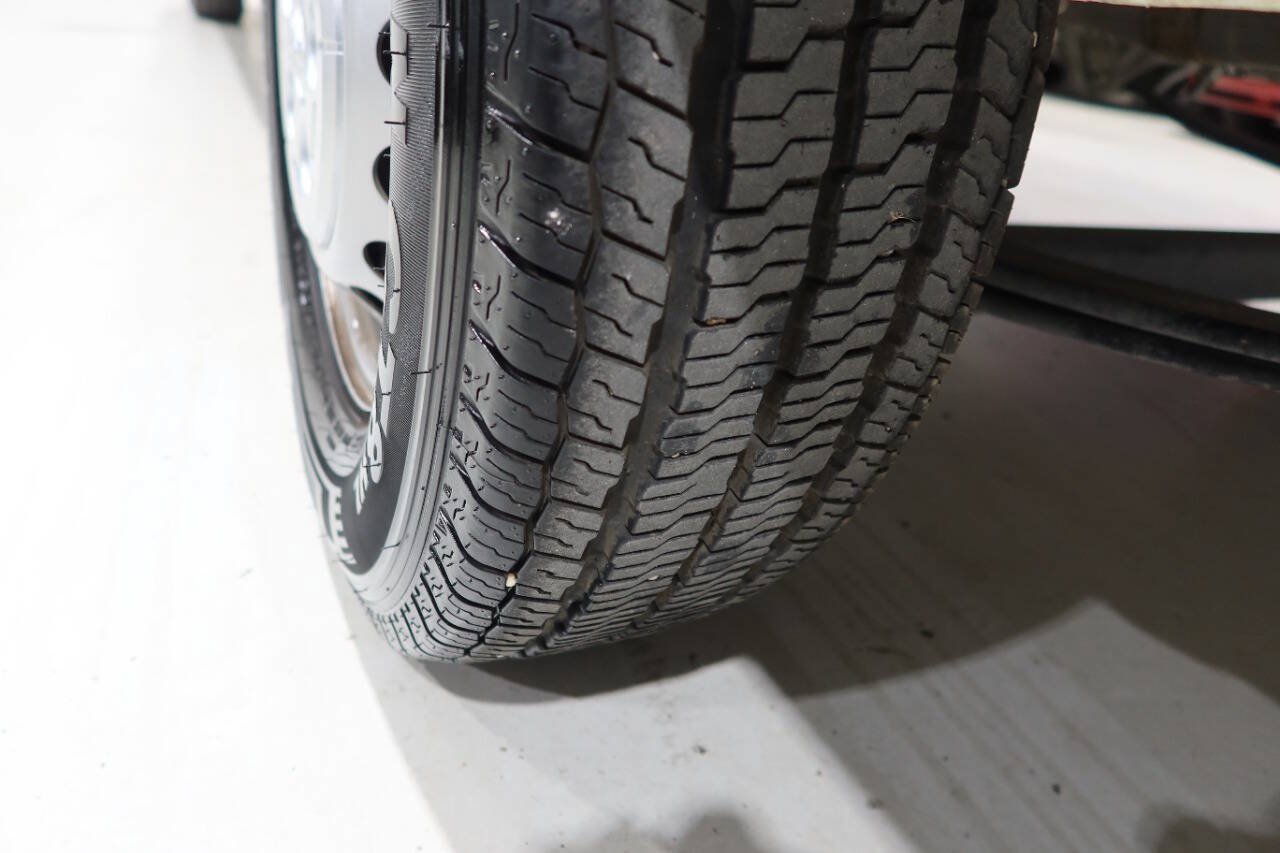 Used 2024 RAM ProMaster 2500 w/ Safety Group FWD image 31