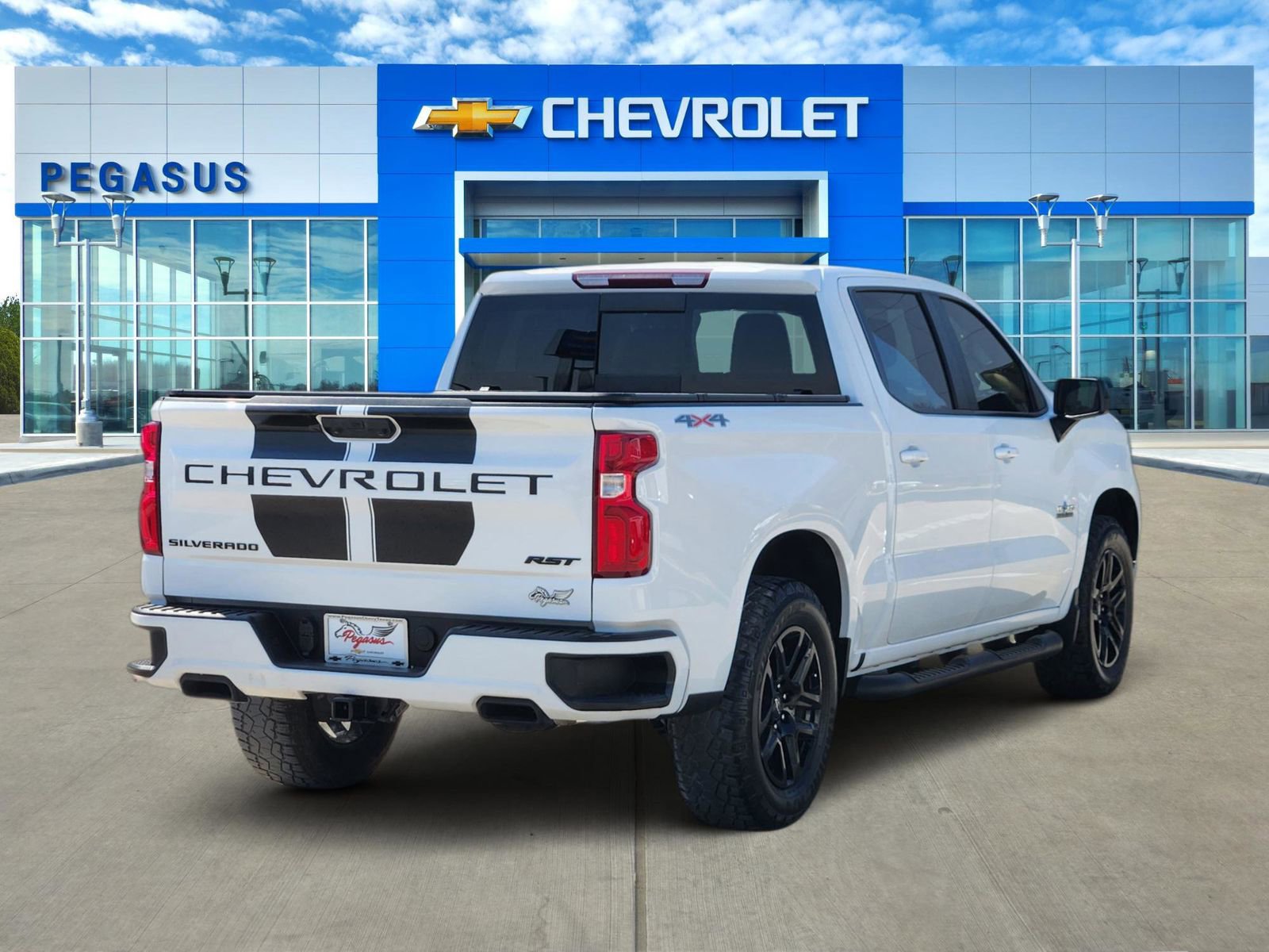 Used 2023 Chevrolet Silverado 1500 RST w/ Rally Edition image 4