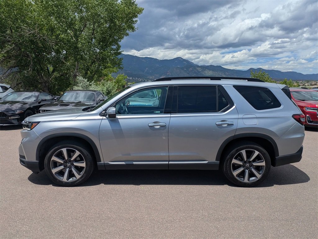 Used 2024 Honda Pilot Touring image 7