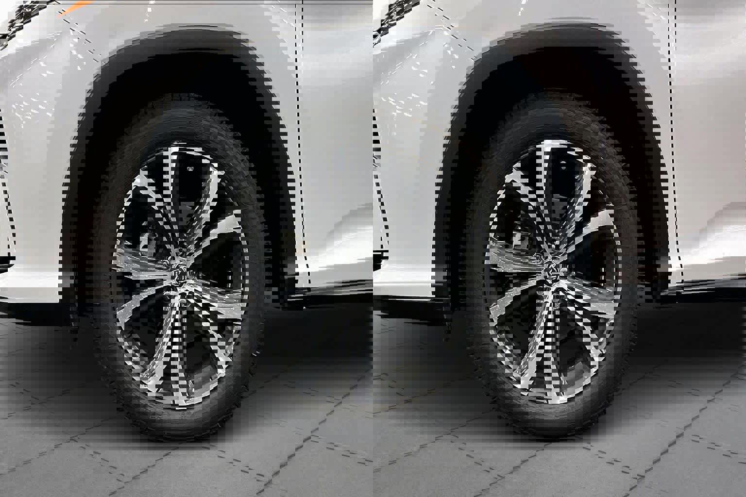 Used 2019 Lexus RX 450h AWD w/ Navigation Package image 10