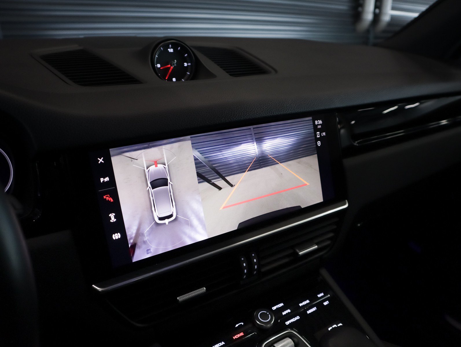 Used 2023 Porsche Cayenne AWD/4WD image 21