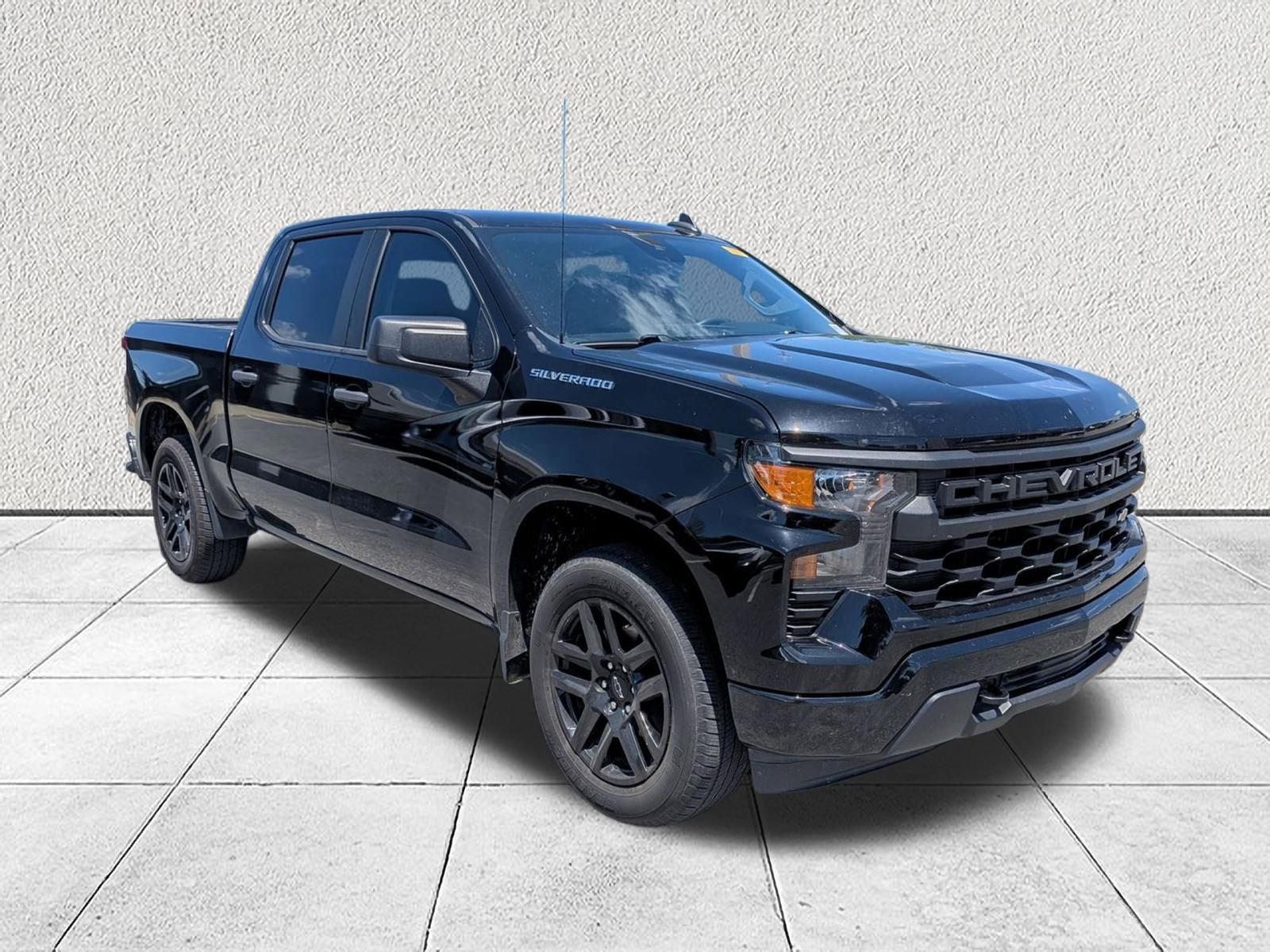 Used 2022 Chevrolet Silverado 1500 Custom RWD image 1