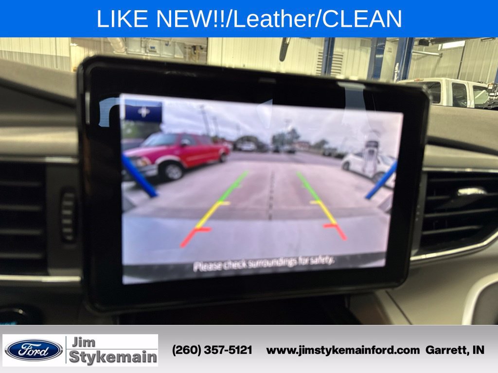 Used 2024 Ford Explorer XLT w/ Equipment Group 202A AWD/4WD image 31