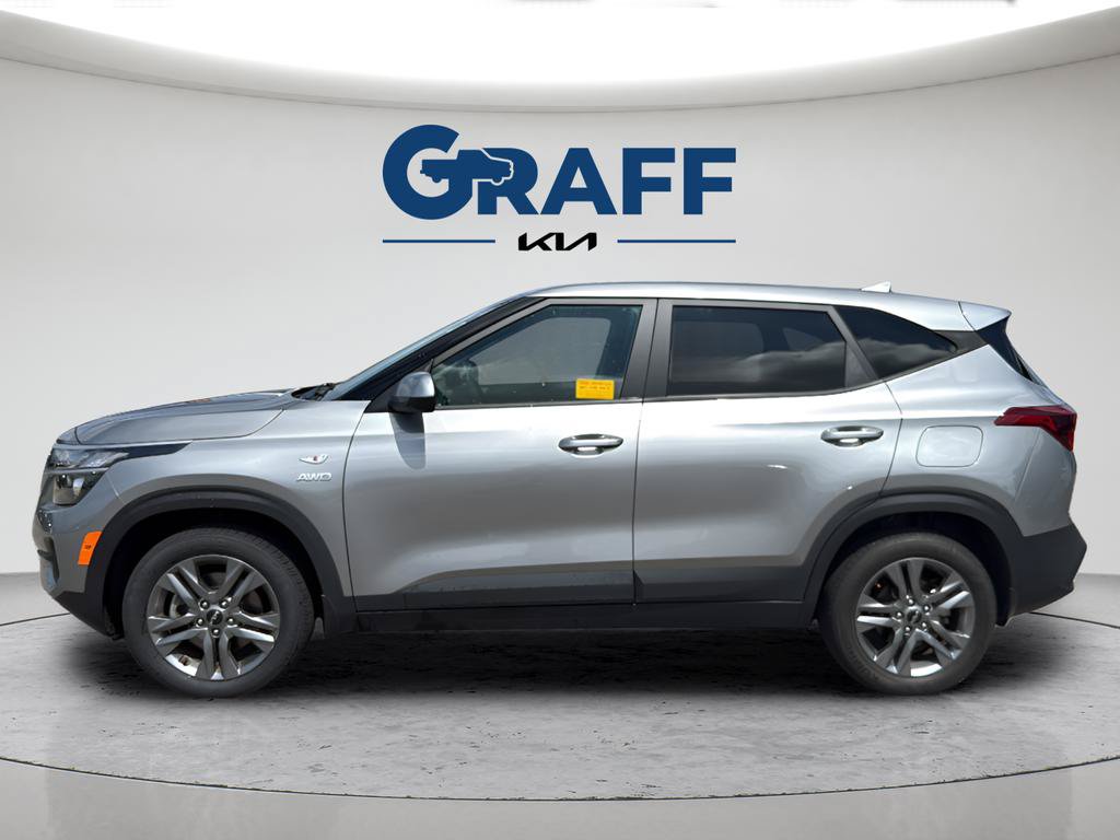 Used 2023 Kia Seltos LX AWD/4WD image 3