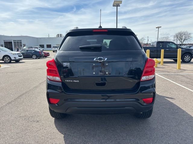Used 2022 Chevrolet Trax LT w/ Midnight Edition image 9