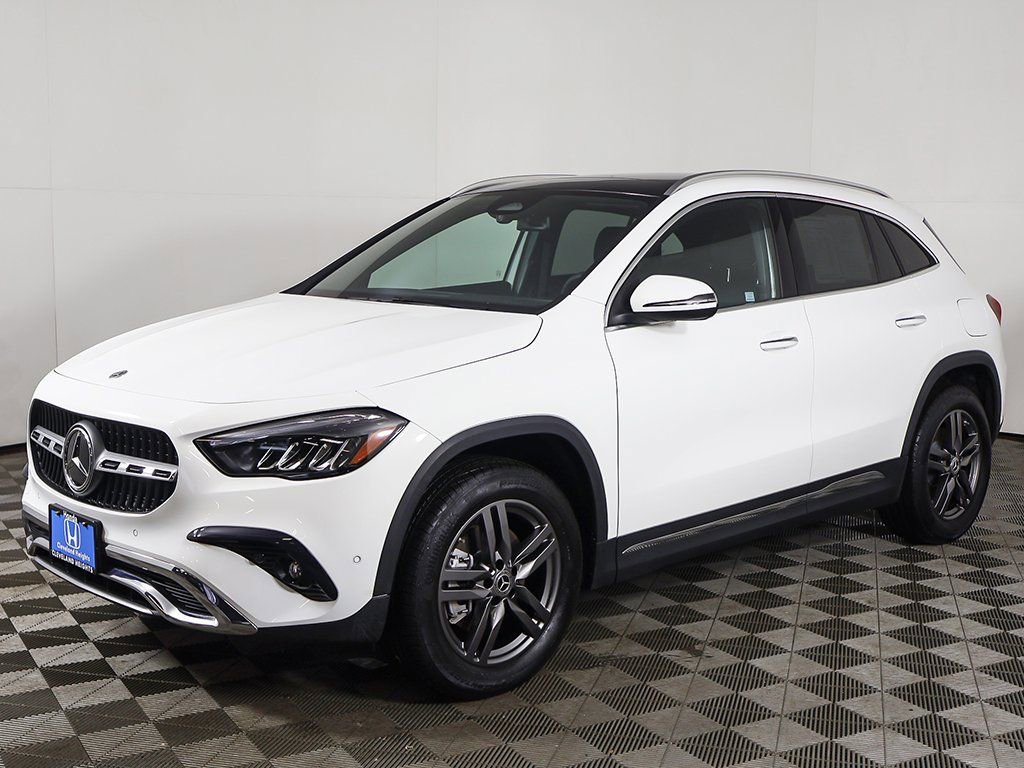 Used 2025 Mercedes-Benz GLA 250 4MATIC image 8