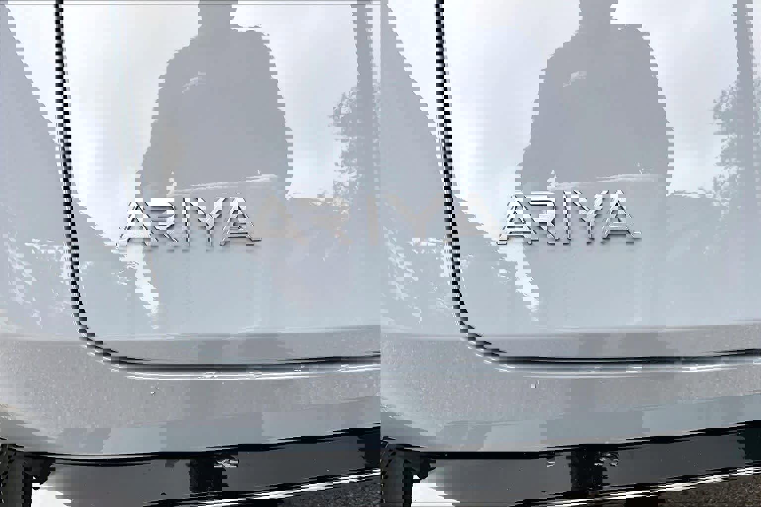 Used 2025 Nissan Ariya Platinum image 9