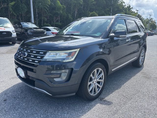 Used 2017 Ford Explorer Limited w/ Equipment Group 301A AWD/4WD image 5