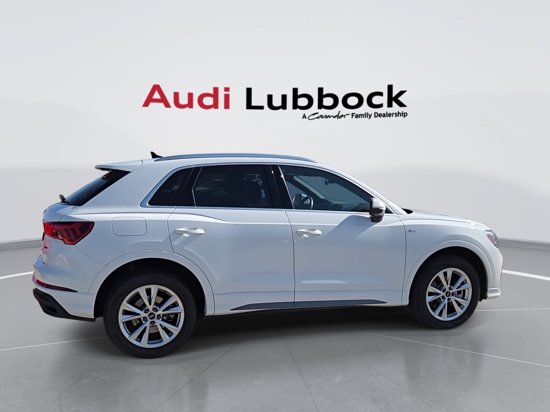 Used 2025 Audi Q3 2.0T Premium AWD/4WD image 8