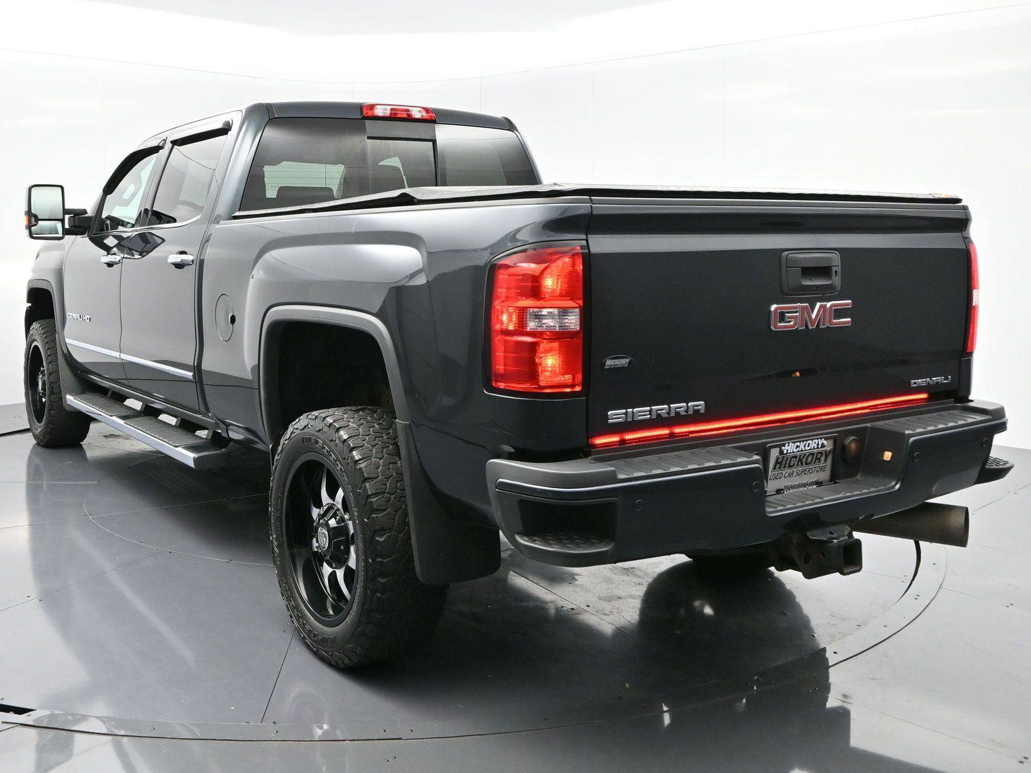 Used 2018 GMC Sierra 2500 Denali w/ Duramax Plus Package image 5