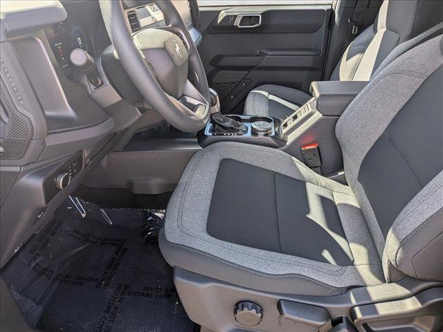 New 2025 Ford Bronco 4-Door image 4