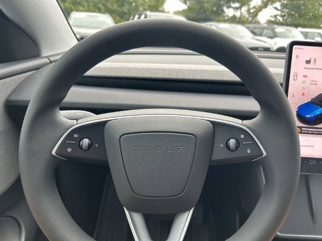Used 2026 Tesla Model Y 2WD image 34