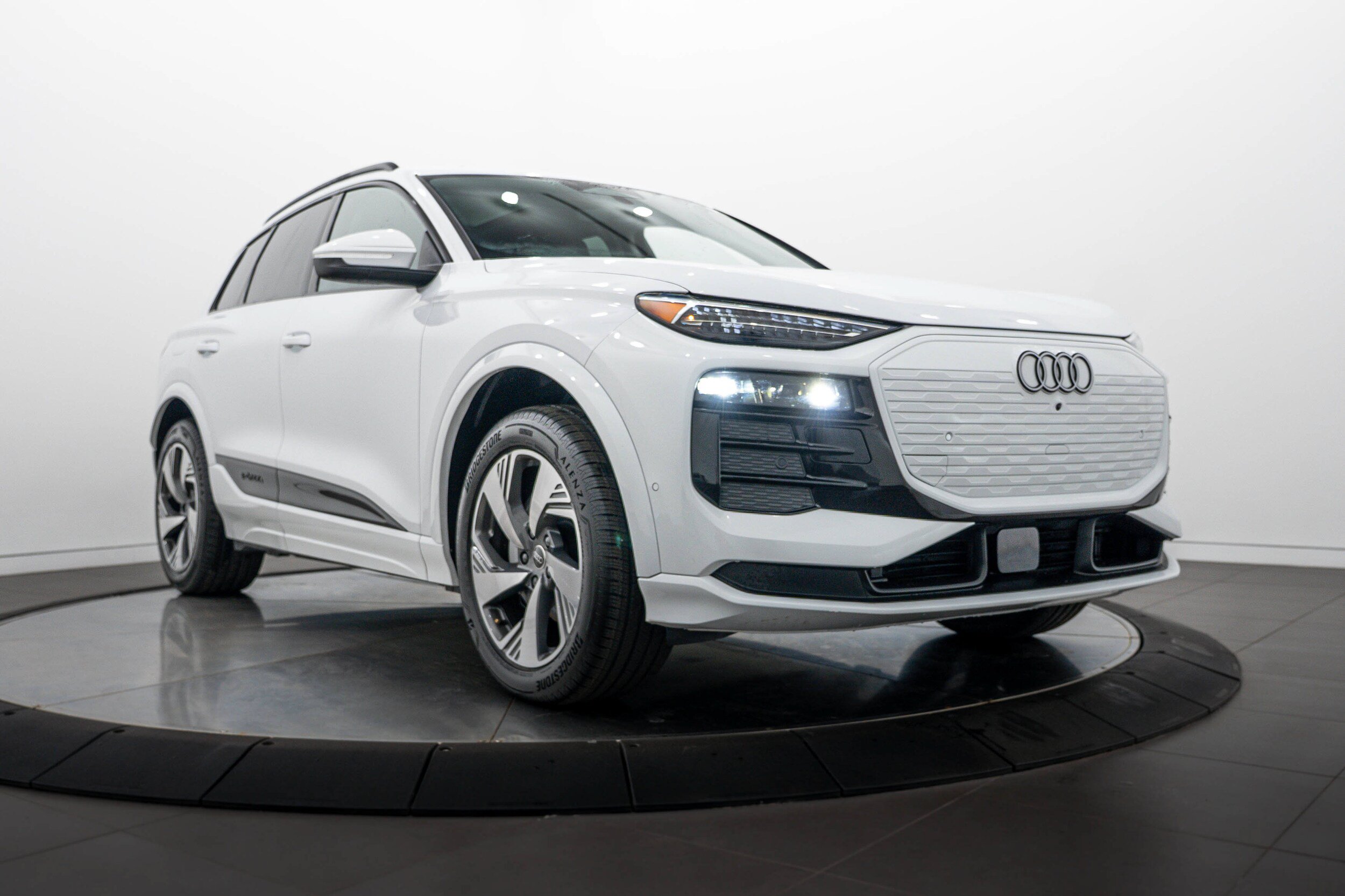 Certified 2025 Audi Q6 e-tron Premium Plus w/ Premium Plus