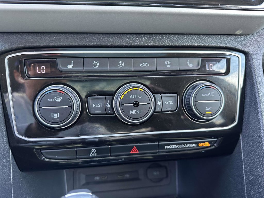 Used 2021 Volkswagen Atlas SEL Premium AWD/4WD image 30