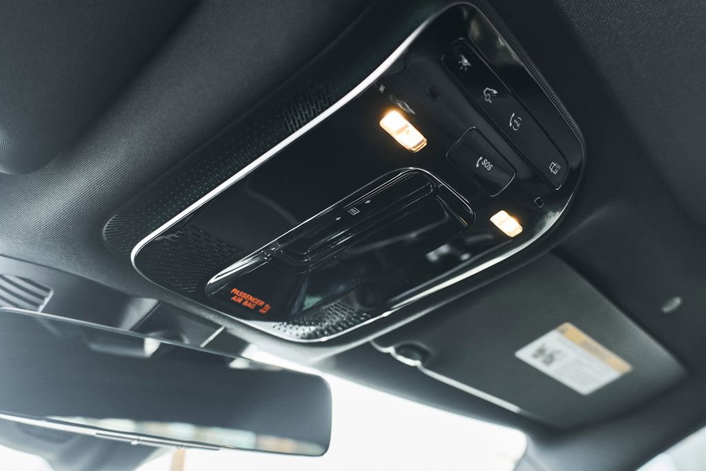 Used 2025 Mercedes-Benz C 300 4MATIC Sedan image 30