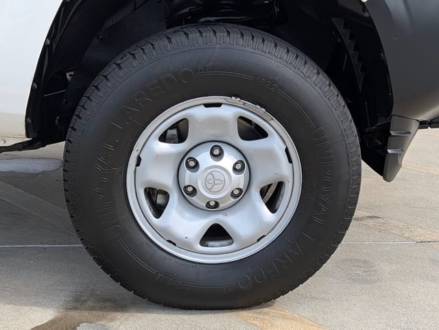 Used 2022 Toyota Tacoma SR RWD image 8