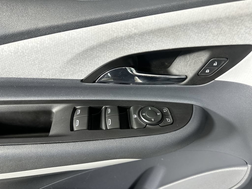 Used 2020 Chevrolet Bolt Premier w/ Infotainment Package FWD image 25