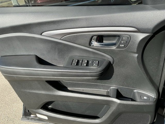 Used 2023 Honda Ridgeline RTL-E image 6