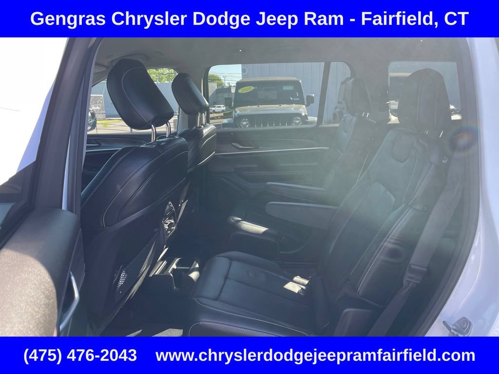 Certified 2023 Jeep Grand Cherokee L Limited w/ Black Appearance Package AWD/4WD image 40