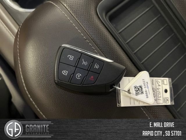 Used 2023 GMC Yukon SLT AWD/4WD image 25