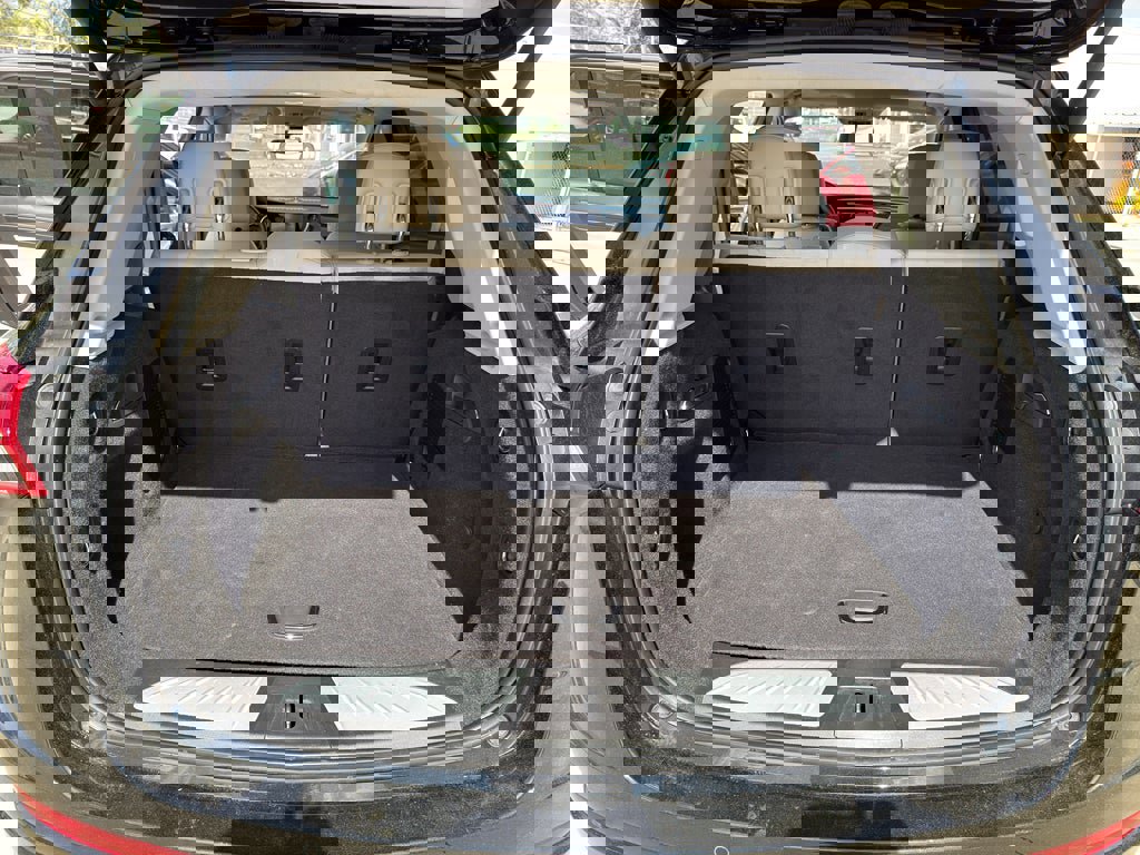 Used 2020 Buick Envision Essence w/ Experience Buick Package image 26