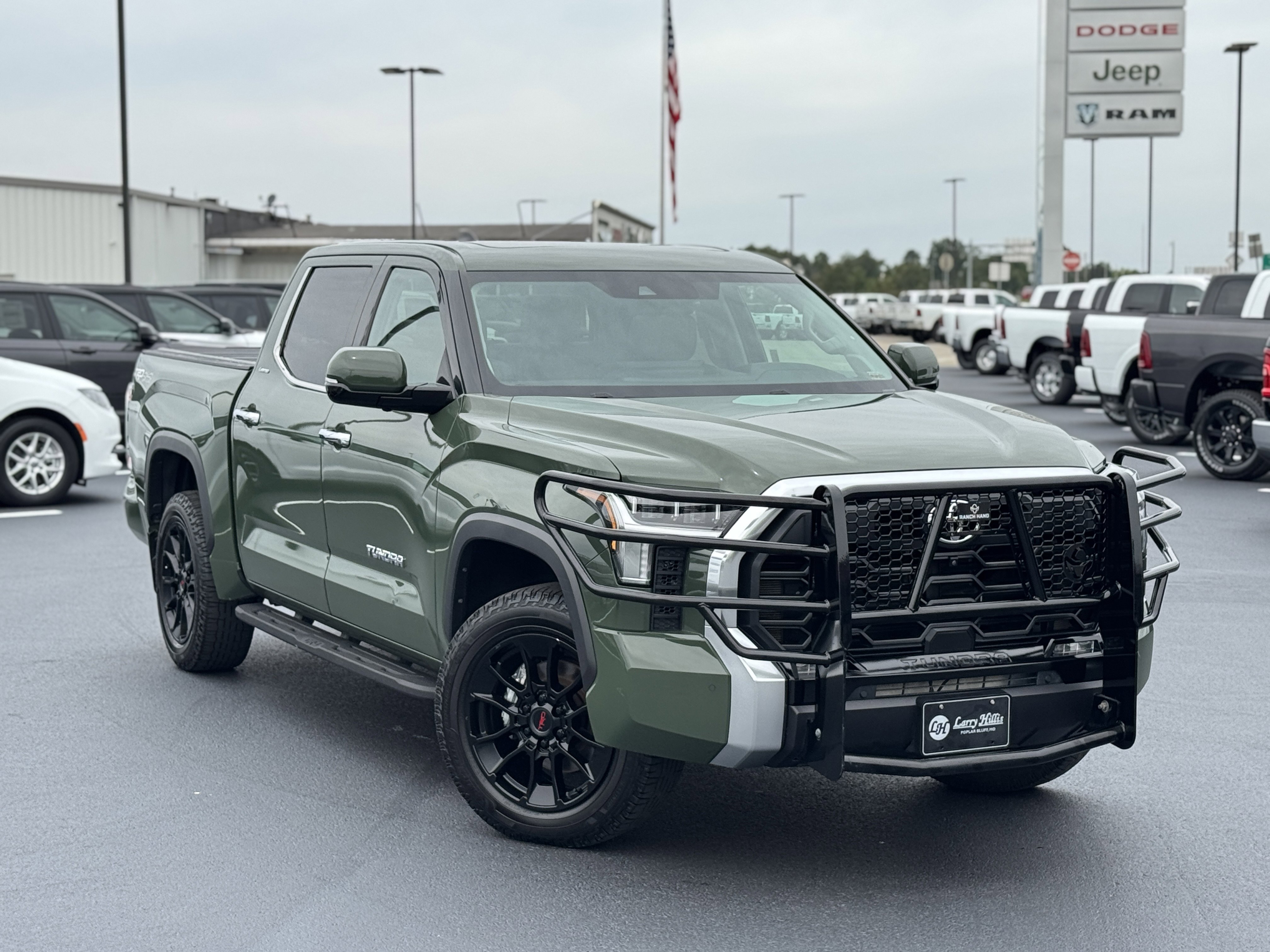 Used 2022 Toyota Tundra Limited w/ TRD Off-Road Package image 4